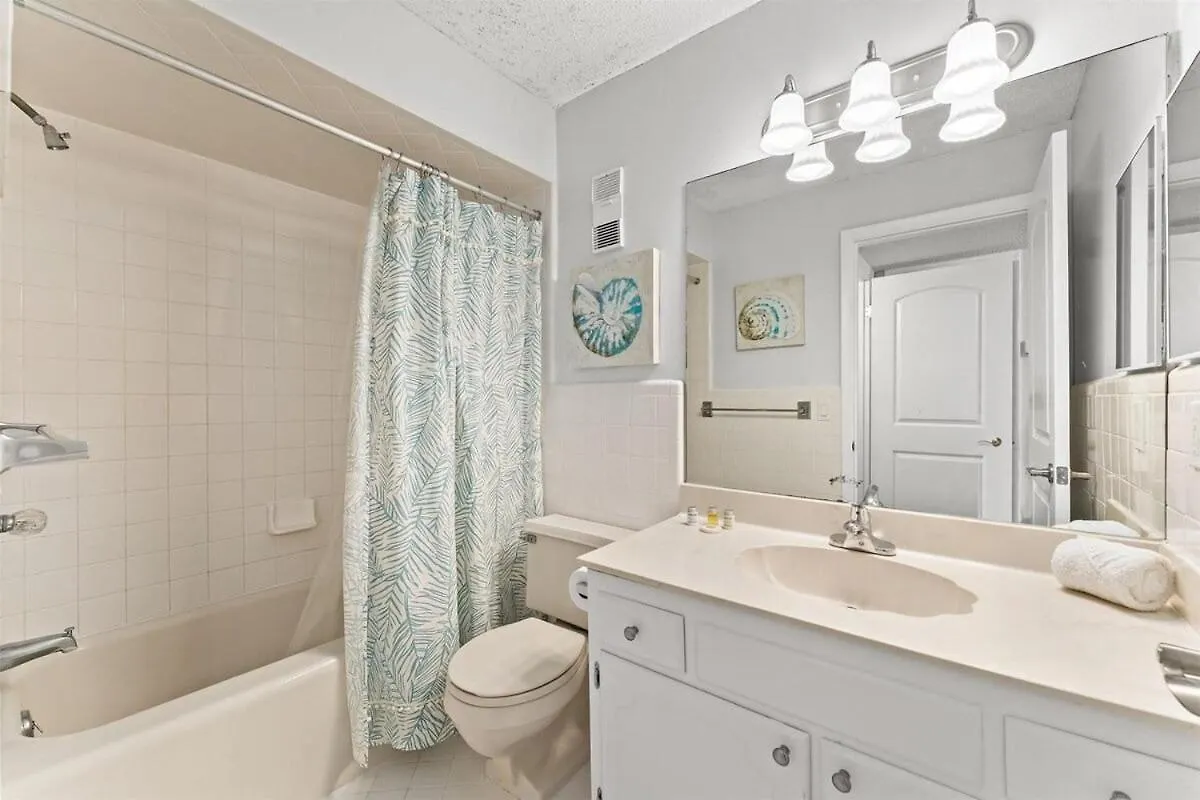 Regency Towers 207 - Sleeps 8 -East-Gulf Overview Panama City Beach