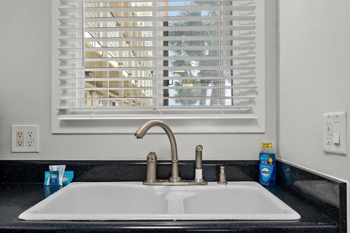 Apartment Regency Towers 207 - Sleeps 8 -East-Gulf Overview Panama City Beach United States