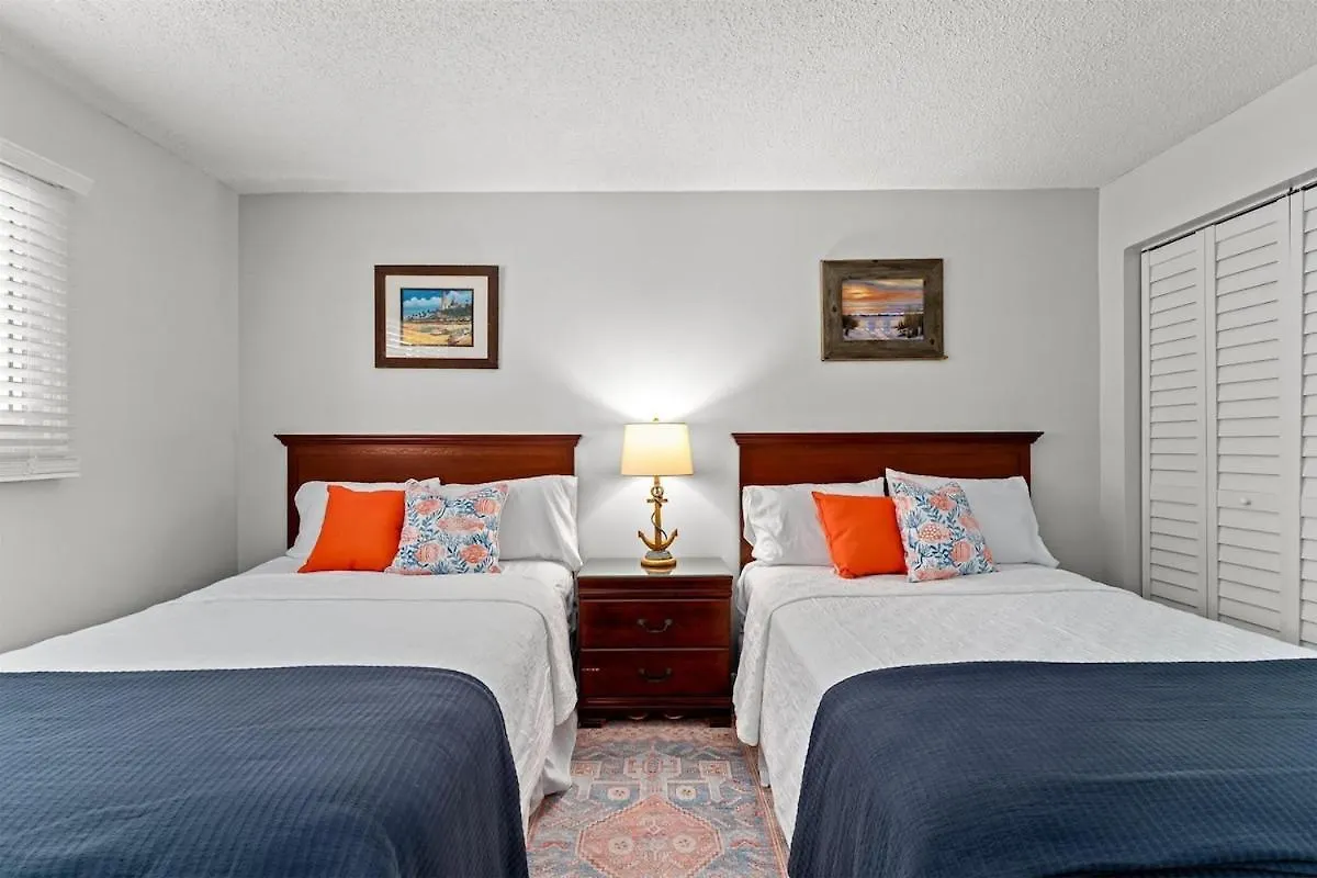 Regency Towers 207 - Sleeps 8 -East-Gulf Overview Panama City Beach